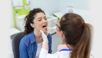 Common Signs and Symptoms to Detect Early Oral Cancer
